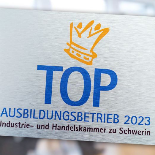 Bild der Plakette TOP-Ausbildungsbetrieb