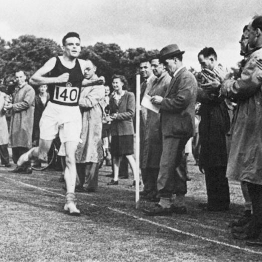 Alan Turing bei einem Drei-Meilenrennen in Dorking, England, 1946